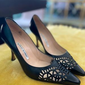 Manolo Blahnik Black 3in heels